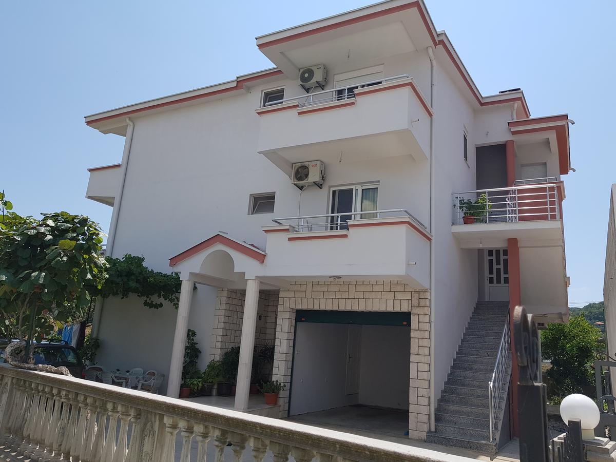 Apartments Ela Ulcinj Kültér fotó